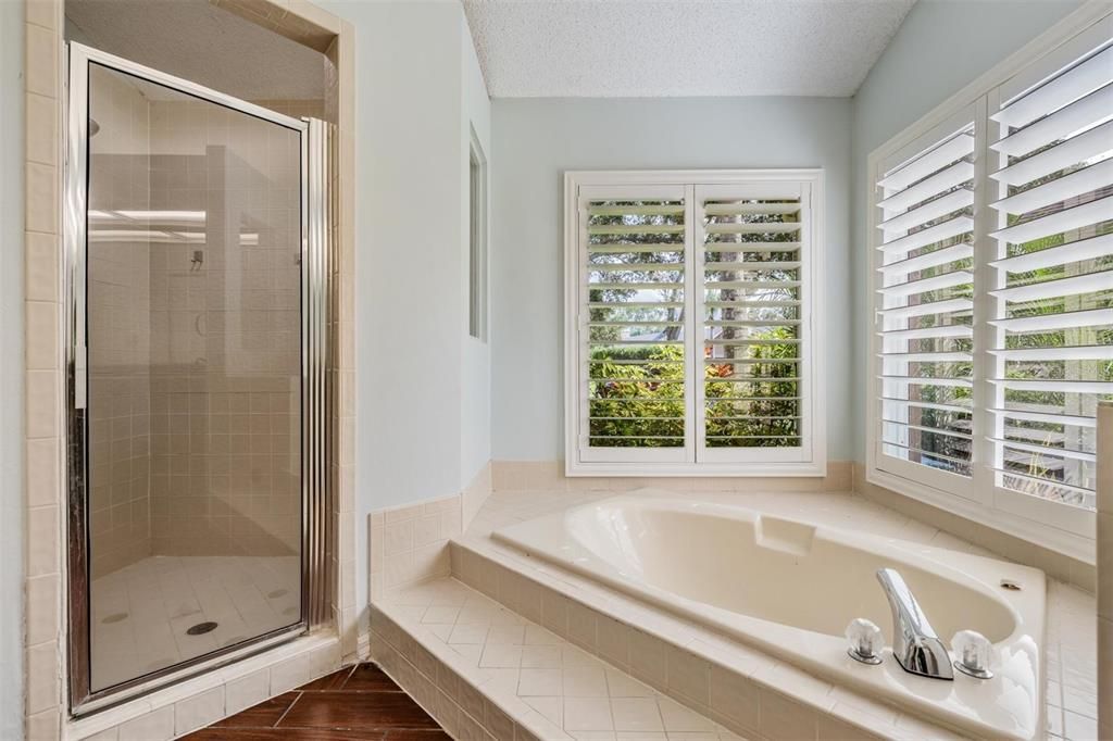 For Sale: $696,000 (5 beds, 3 baths, 3088 Square Feet)