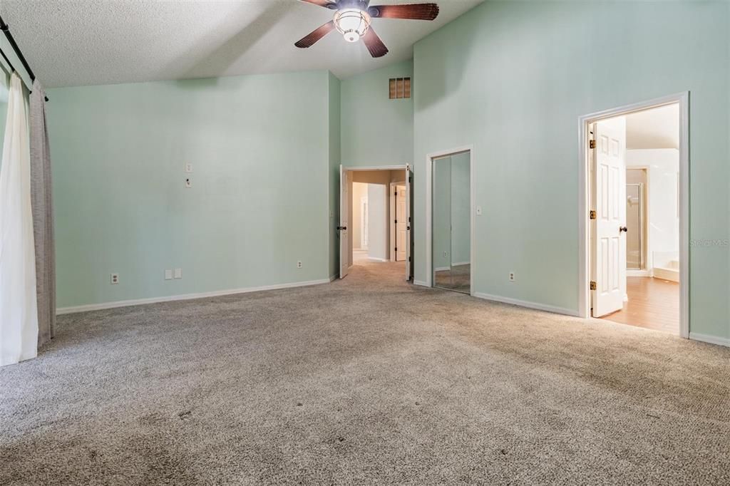 For Sale: $696,000 (5 beds, 3 baths, 3088 Square Feet)