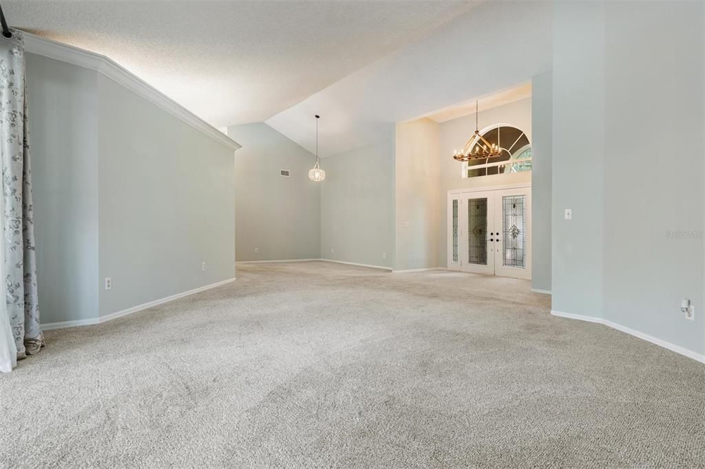 For Sale: $696,000 (5 beds, 3 baths, 3088 Square Feet)