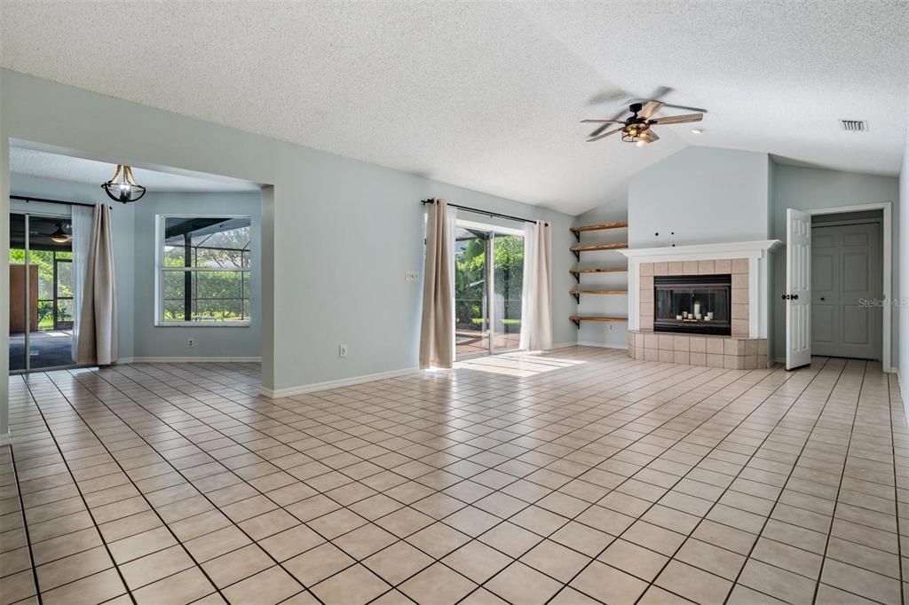 For Sale: $696,000 (5 beds, 3 baths, 3088 Square Feet)