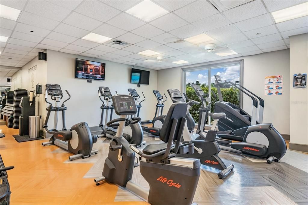 For Sale: $696,000 (5 beds, 3 baths, 3088 Square Feet)