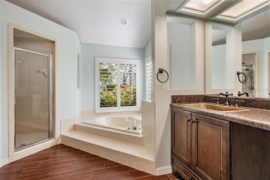 For Sale: $696,000 (5 beds, 3 baths, 3088 Square Feet)