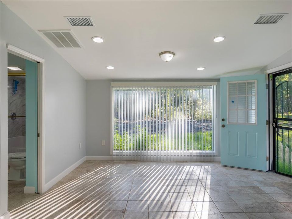 En Venta: $229,000 (1 camas, 1 baños, 864 Pies cuadrados)