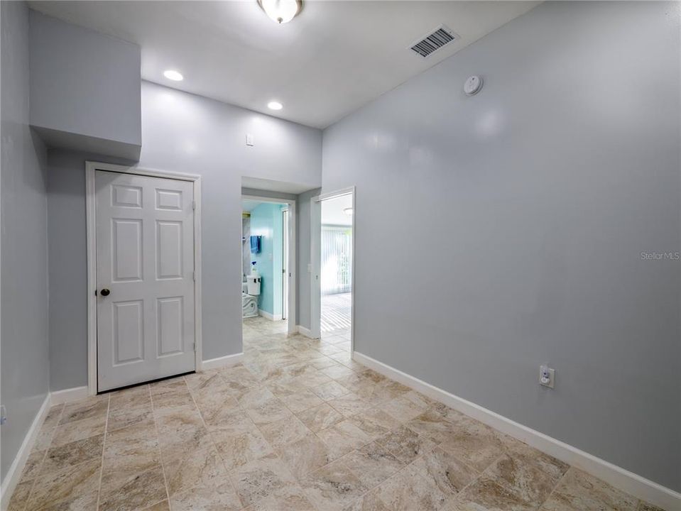 En Venta: $229,000 (1 camas, 1 baños, 864 Pies cuadrados)