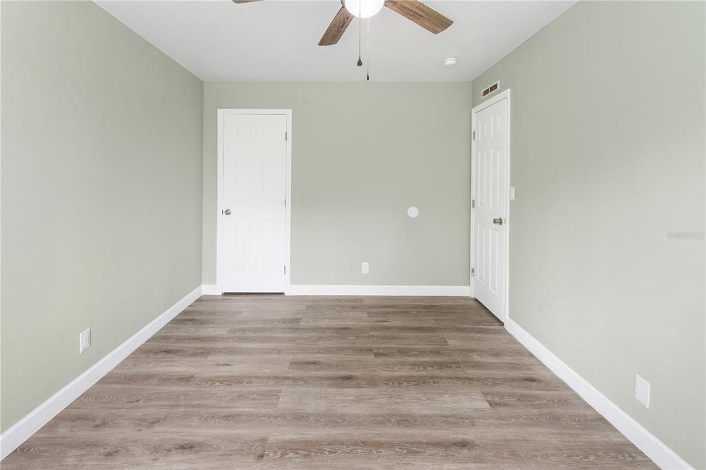 待售: $239,000 (4 贝兹, 2 浴室, 1620 平方英尺)