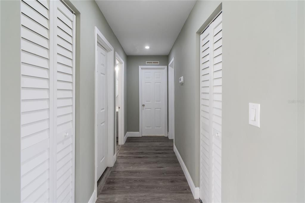 待售: $239,000 (4 贝兹, 2 浴室, 1620 平方英尺)