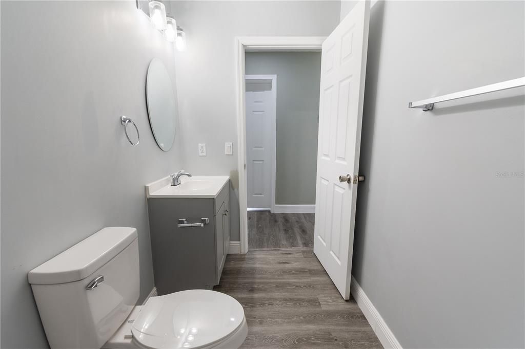 待售: $239,000 (4 贝兹, 2 浴室, 1620 平方英尺)