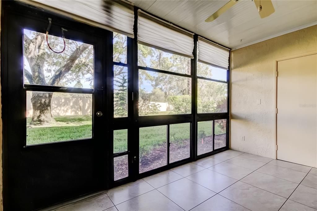 Active With Contract: $185,000 (2 beds, 2 baths, 1300 Square Feet)