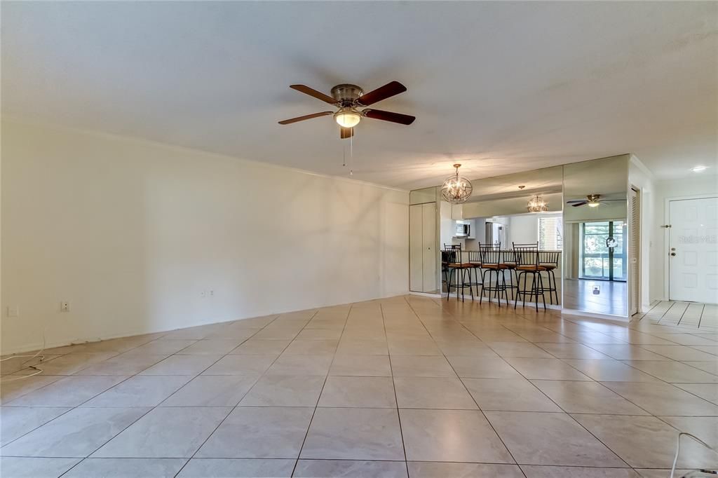 Active With Contract: $185,000 (2 beds, 2 baths, 1300 Square Feet)