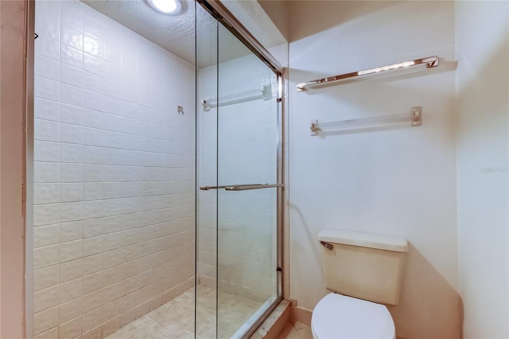 Active With Contract: $185,000 (2 beds, 2 baths, 1300 Square Feet)