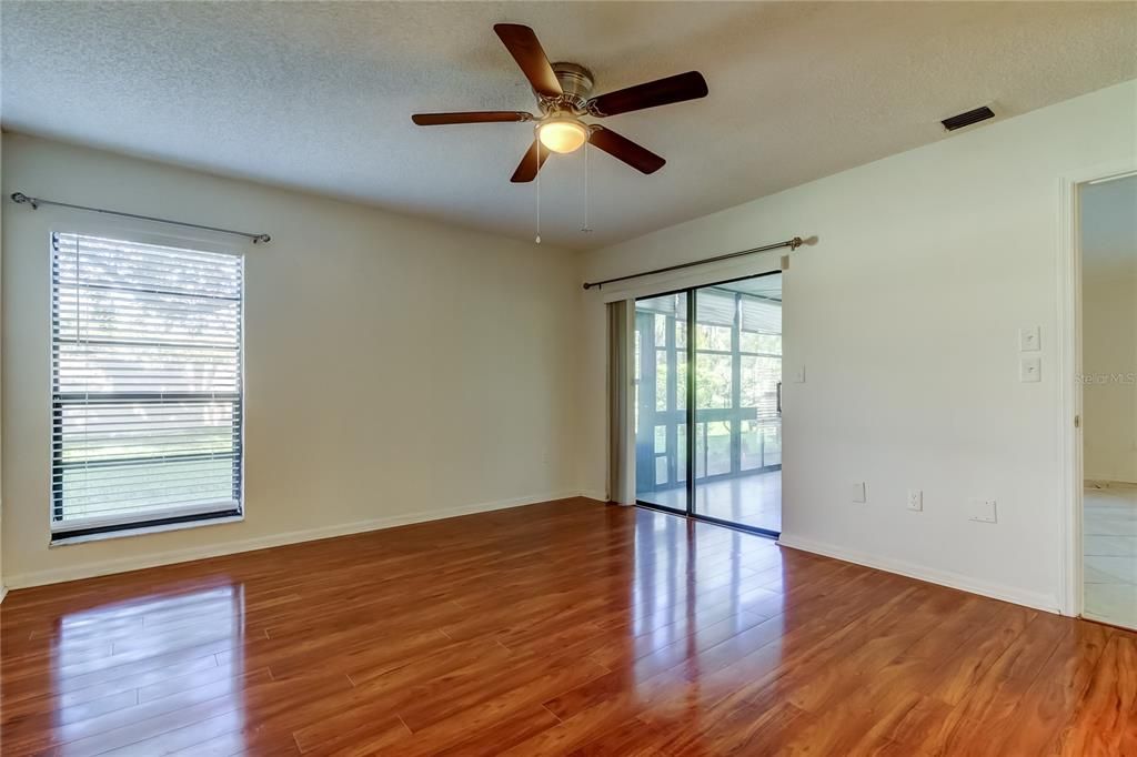 Active With Contract: $185,000 (2 beds, 2 baths, 1300 Square Feet)