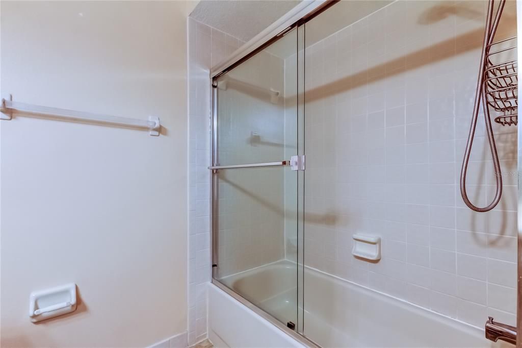 Active With Contract: $185,000 (2 beds, 2 baths, 1300 Square Feet)