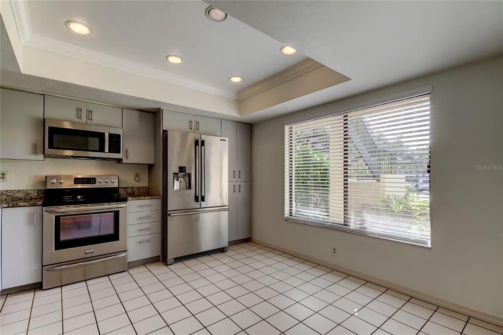 Active With Contract: $185,000 (2 beds, 2 baths, 1300 Square Feet)