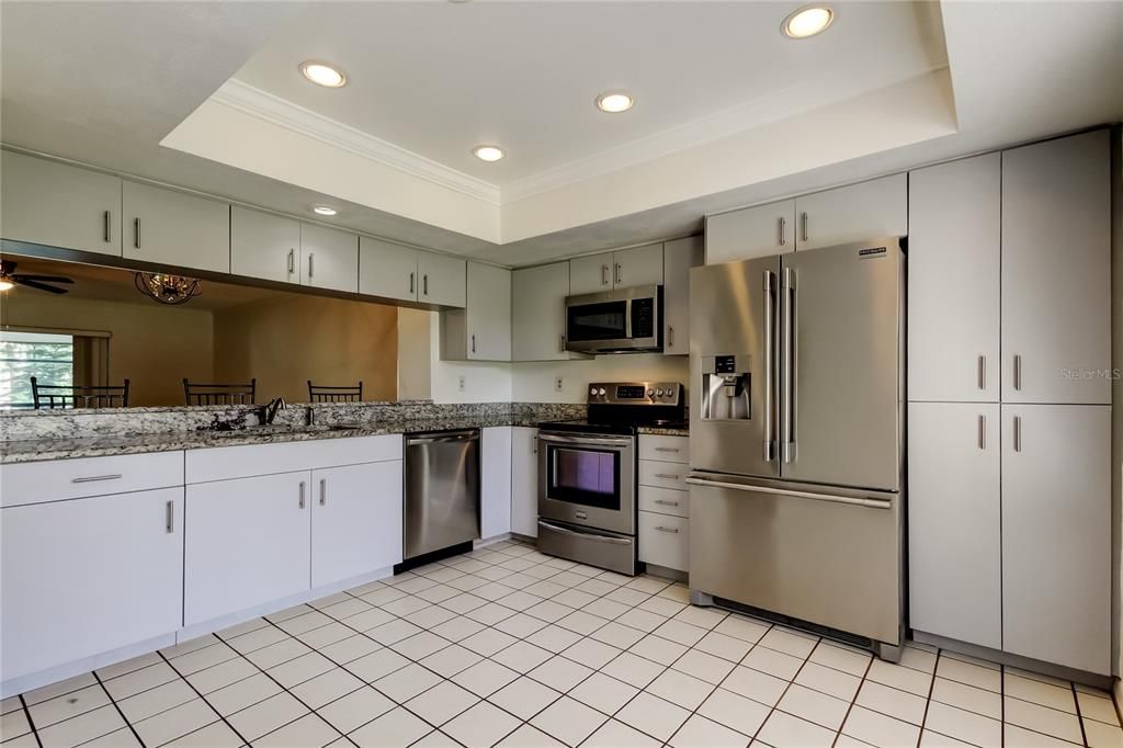 Active With Contract: $185,000 (2 beds, 2 baths, 1300 Square Feet)