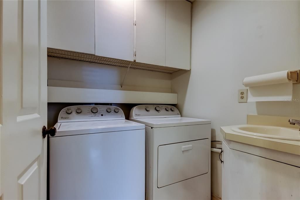 Active With Contract: $185,000 (2 beds, 2 baths, 1300 Square Feet)