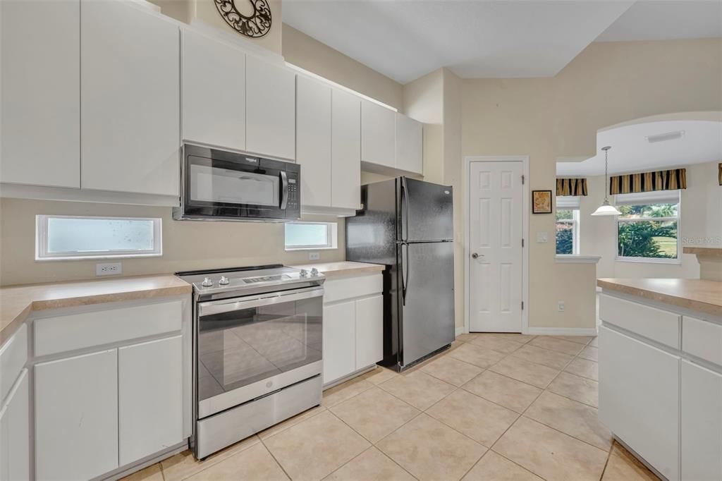 En Venta: $315,000 (3 camas, 2 baños, 1900 Pies cuadrados)