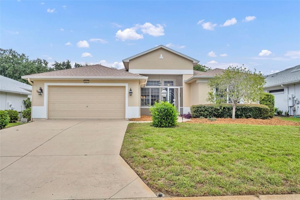 En Venta: $315,000 (3 camas, 2 baños, 1900 Pies cuadrados)