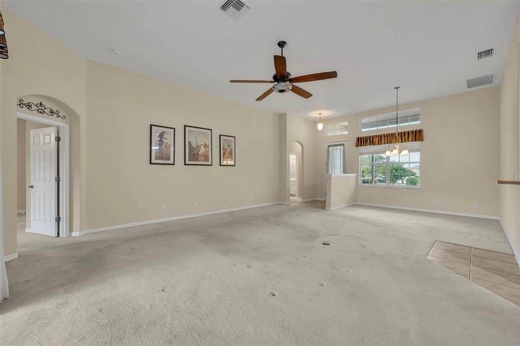 En Venta: $315,000 (3 camas, 2 baños, 1900 Pies cuadrados)