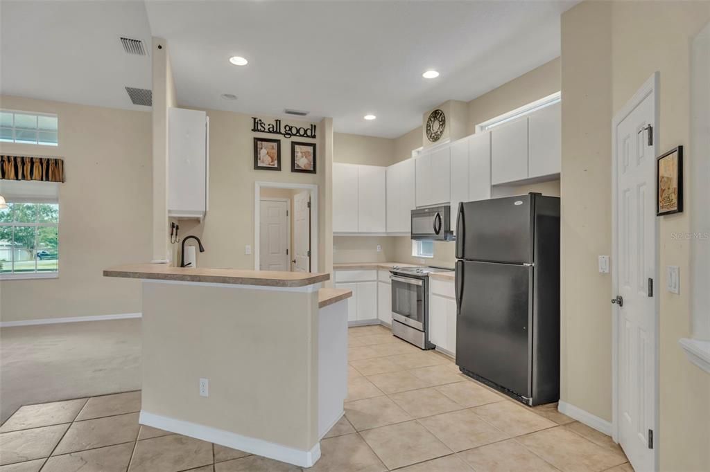 En Venta: $315,000 (3 camas, 2 baños, 1900 Pies cuadrados)