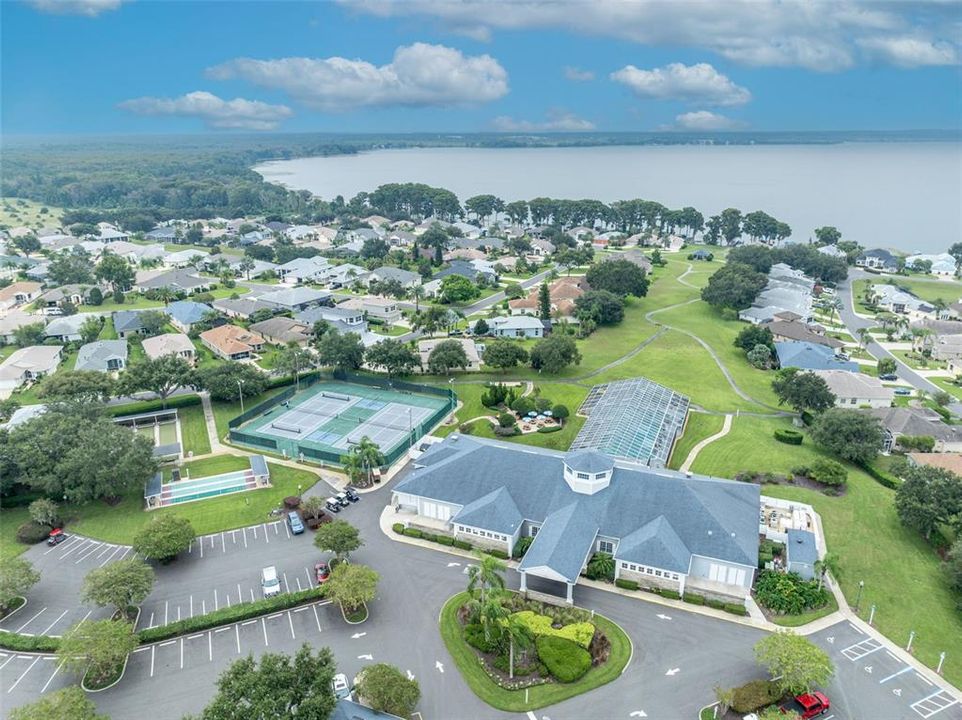 En Venta: $315,000 (3 camas, 2 baños, 1900 Pies cuadrados)