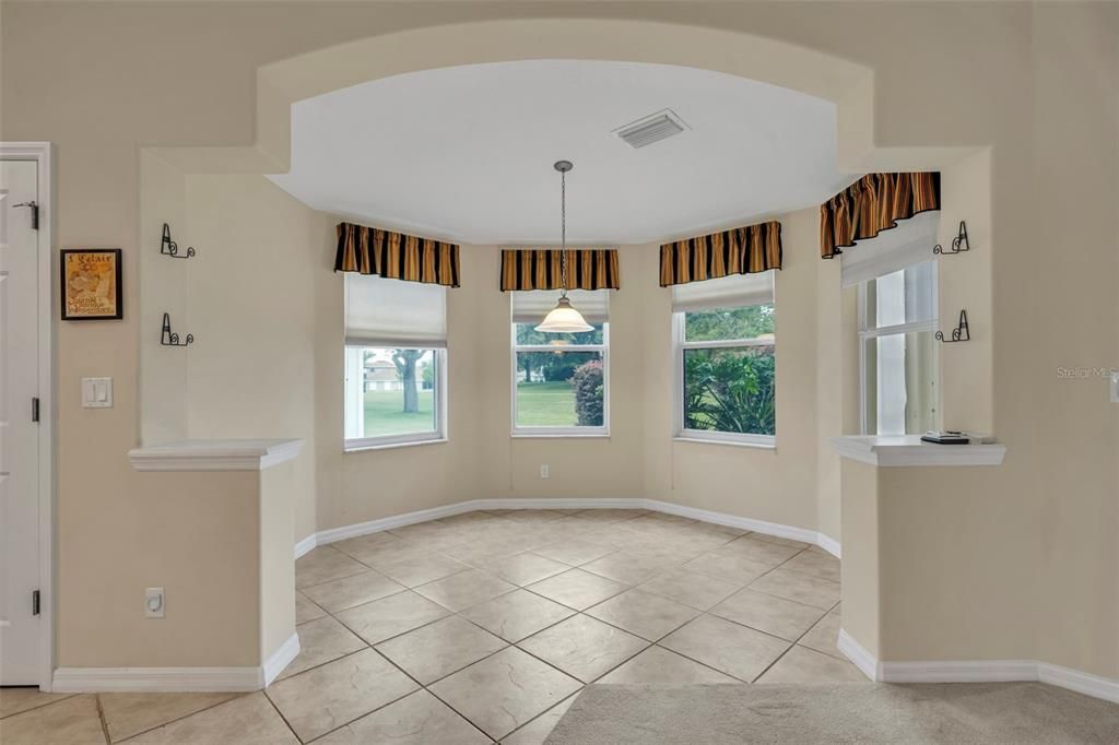 En Venta: $315,000 (3 camas, 2 baños, 1900 Pies cuadrados)