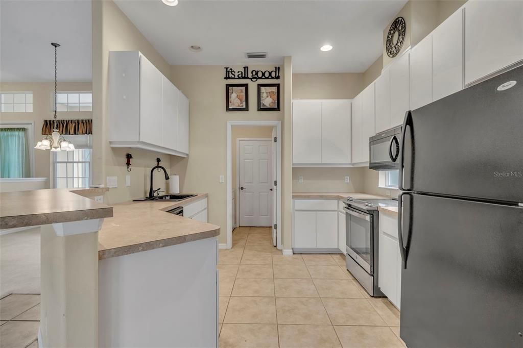 En Venta: $315,000 (3 camas, 2 baños, 1900 Pies cuadrados)