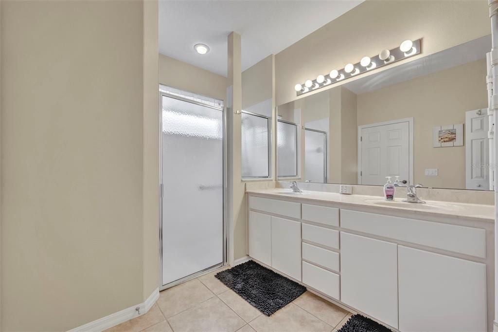 En Venta: $315,000 (3 camas, 2 baños, 1900 Pies cuadrados)