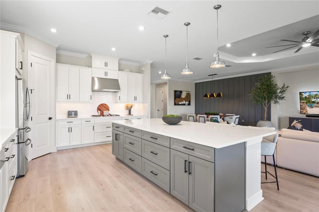 Activo con contrato: $950,000 (3 camas, 3 baños, 3090 Pies cuadrados)