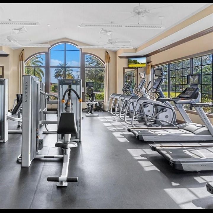 Activo con contrato: $950,000 (3 camas, 3 baños, 3090 Pies cuadrados)