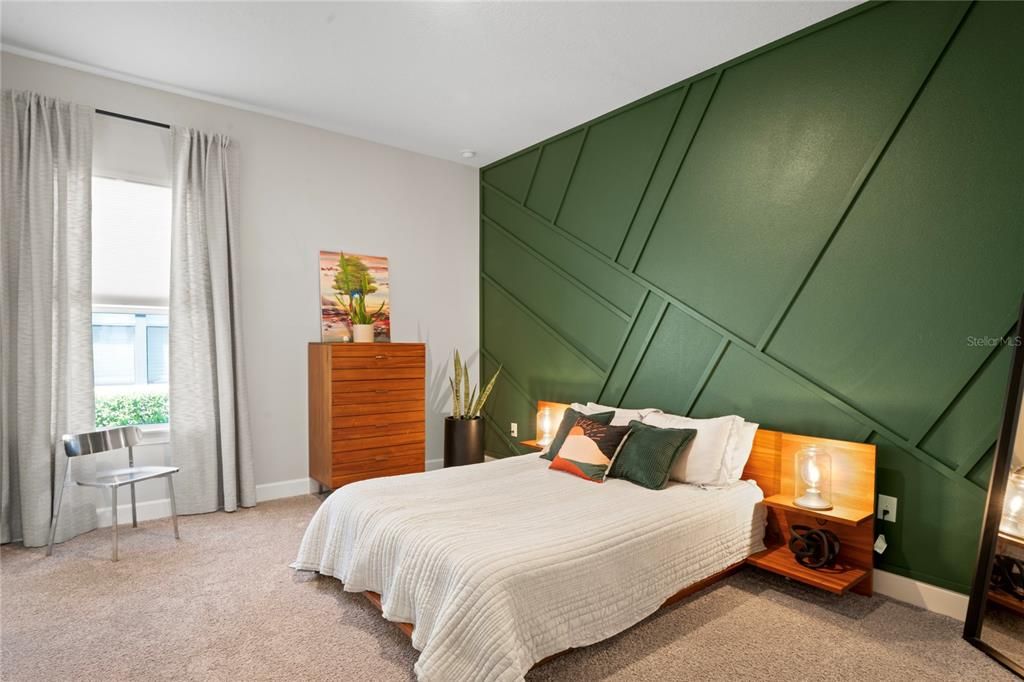 Activo con contrato: $950,000 (3 camas, 3 baños, 3090 Pies cuadrados)