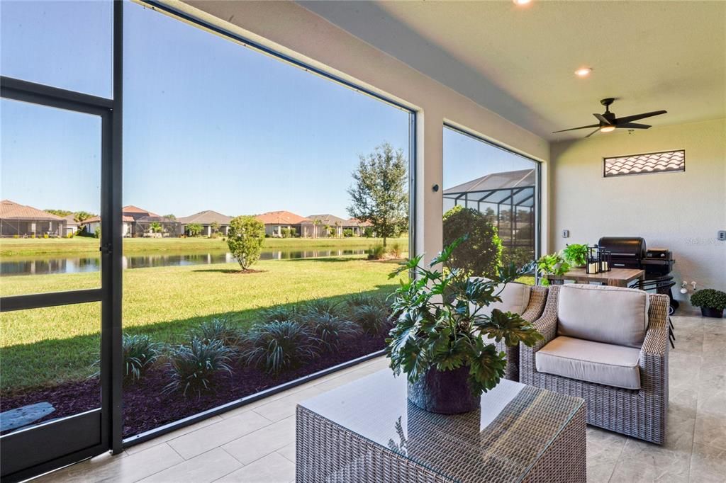 Activo con contrato: $950,000 (3 camas, 3 baños, 3090 Pies cuadrados)