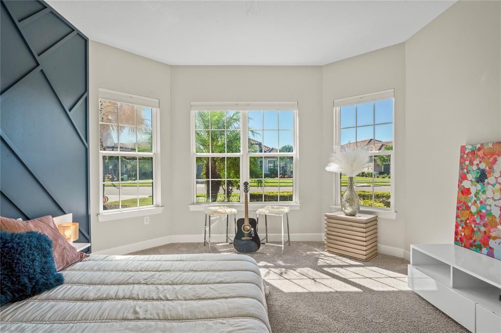 Activo con contrato: $950,000 (3 camas, 3 baños, 3090 Pies cuadrados)