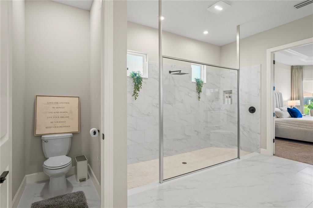 Activo con contrato: $950,000 (3 camas, 3 baños, 3090 Pies cuadrados)