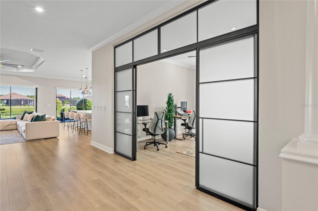 Activo con contrato: $950,000 (3 camas, 3 baños, 3090 Pies cuadrados)