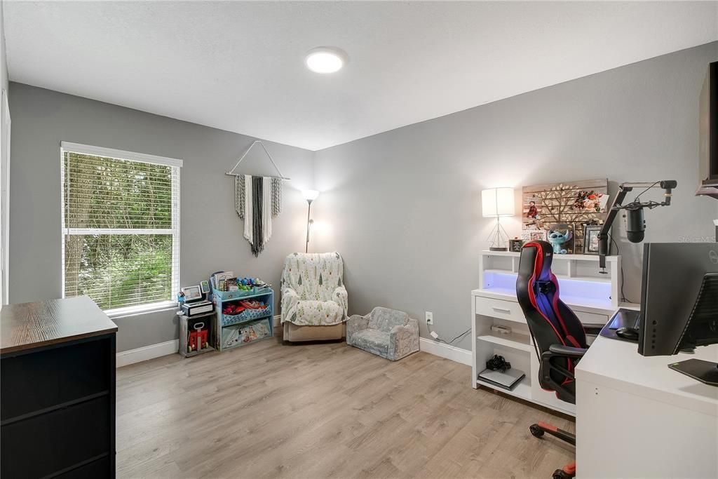 待售: $214,500 (3 贝兹, 2 浴室, 1092 平方英尺)