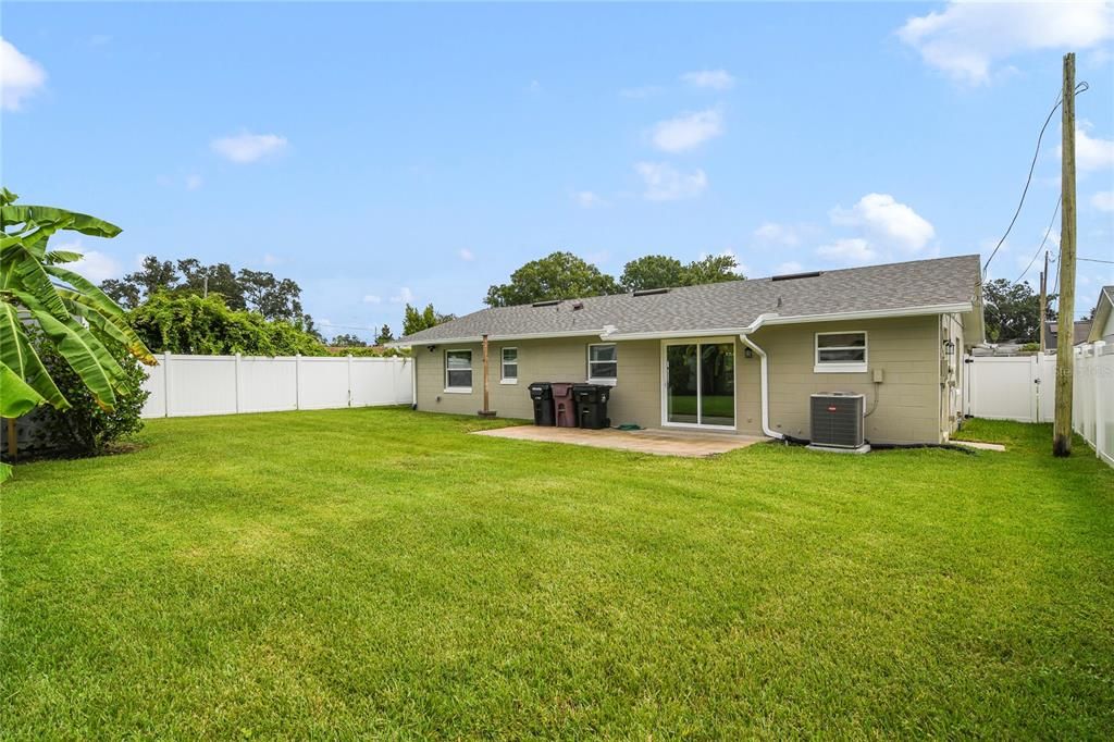 На продажу: $599,000 (3 спален, 2 ванн, 1250 Квадратных фут)