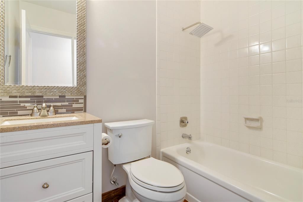 На продажу: $599,000 (3 спален, 2 ванн, 1250 Квадратных фут)