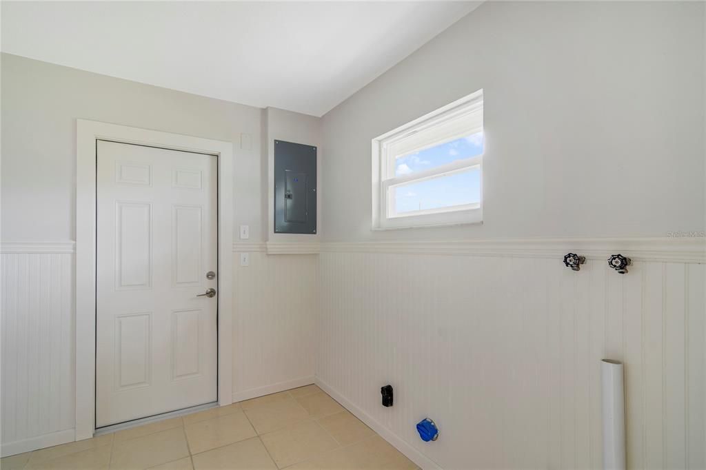 На продажу: $599,000 (3 спален, 2 ванн, 1250 Квадратных фут)