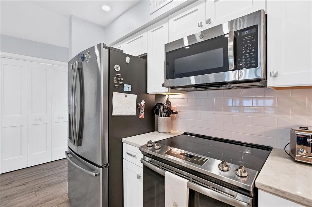 For Rent: $4,500 (2 beds, 2 baths, 1276 Square Feet)