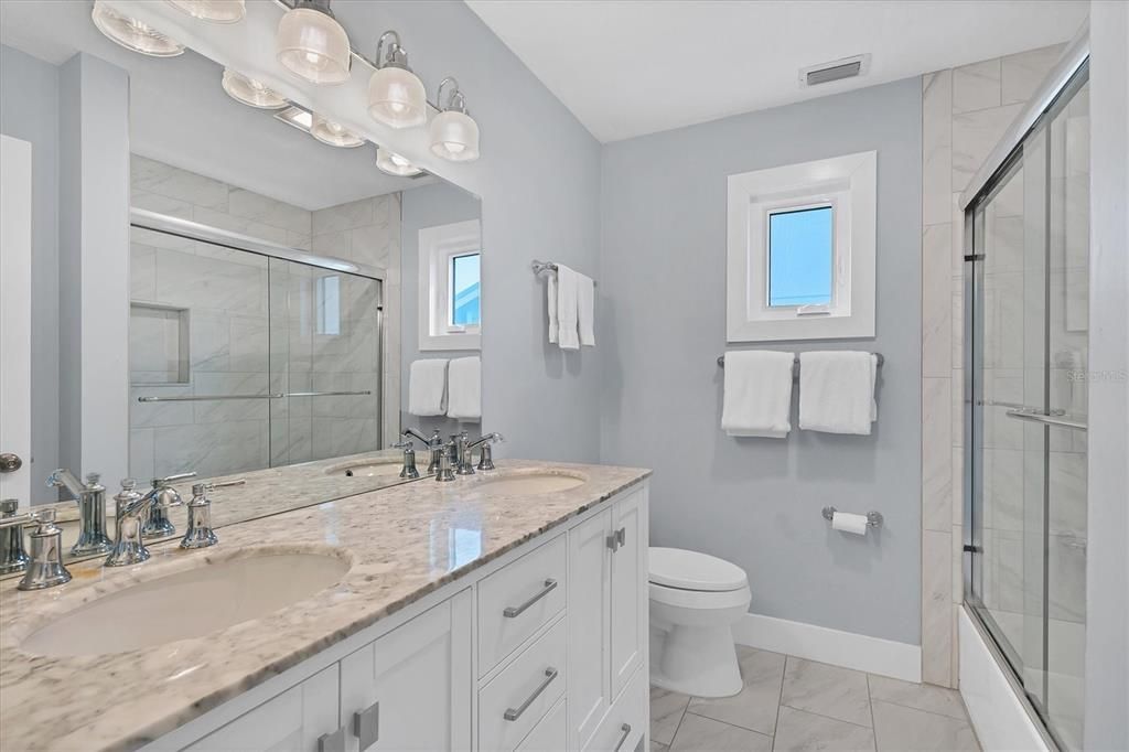 For Rent: $4,500 (2 beds, 2 baths, 1276 Square Feet)