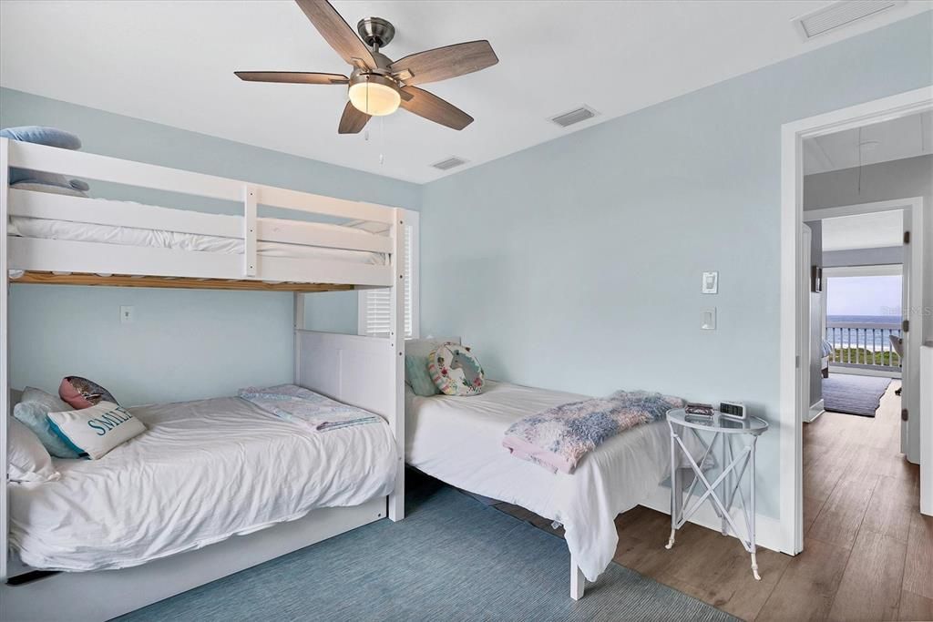 For Rent: $4,500 (2 beds, 2 baths, 1276 Square Feet)