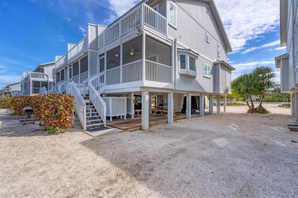 For Rent: $4,500 (2 beds, 2 baths, 1276 Square Feet)