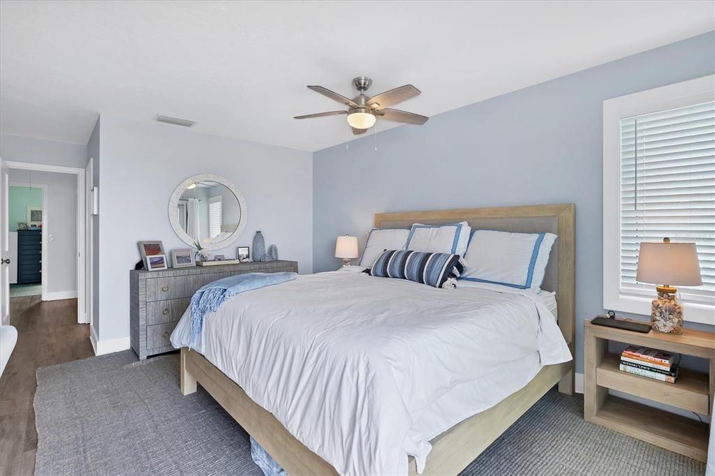 For Rent: $4,500 (2 beds, 2 baths, 1276 Square Feet)