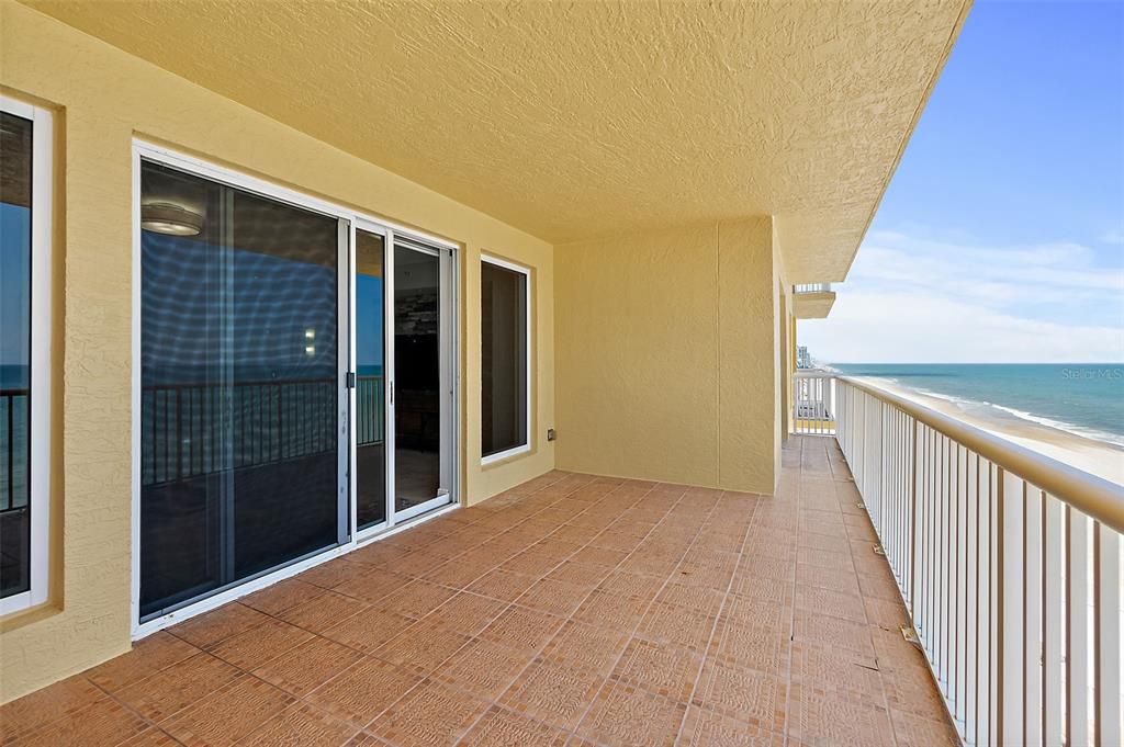 For Sale: $799,000 (3 beds, 3 baths, 2330 Square Feet)