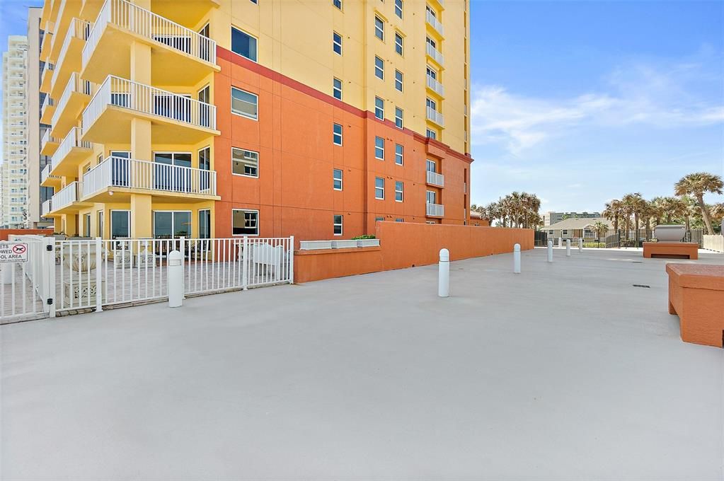 For Sale: $799,000 (3 beds, 3 baths, 2330 Square Feet)