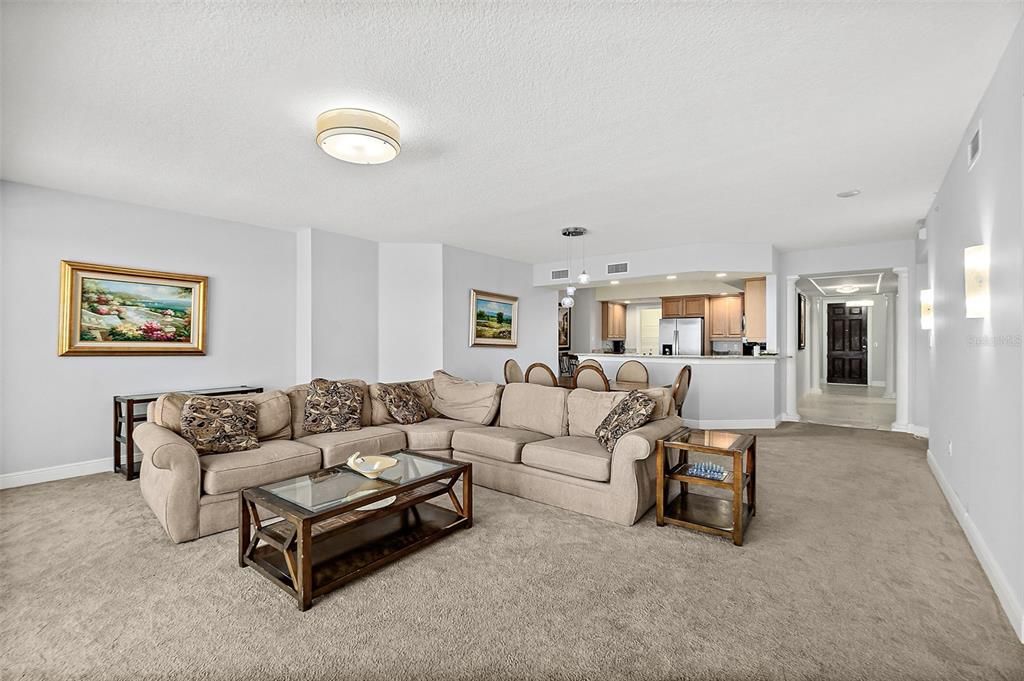 For Sale: $799,000 (3 beds, 3 baths, 2330 Square Feet)