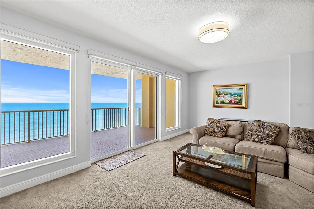 For Sale: $799,000 (3 beds, 3 baths, 2330 Square Feet)