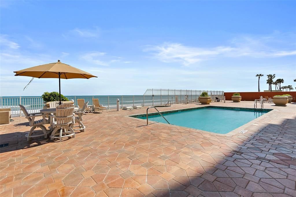 For Sale: $799,000 (3 beds, 3 baths, 2330 Square Feet)