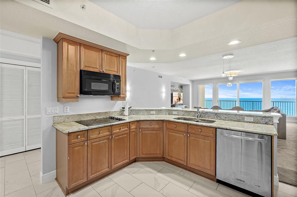 For Sale: $799,000 (3 beds, 3 baths, 2330 Square Feet)