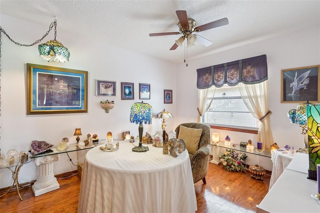 En Venta: $439,000 (3 camas, 2 baños, 1878 Pies cuadrados)